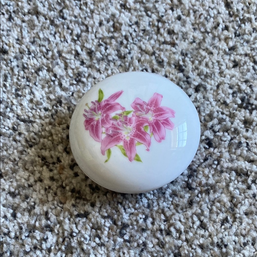 Floral Ceramic Trinket Box 🌸